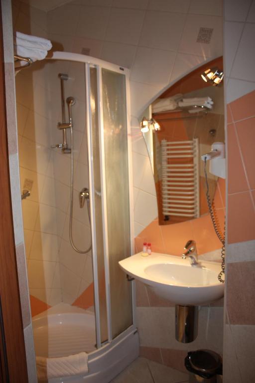 Hotel Saol Krynica-Zdrój Exteriör bild